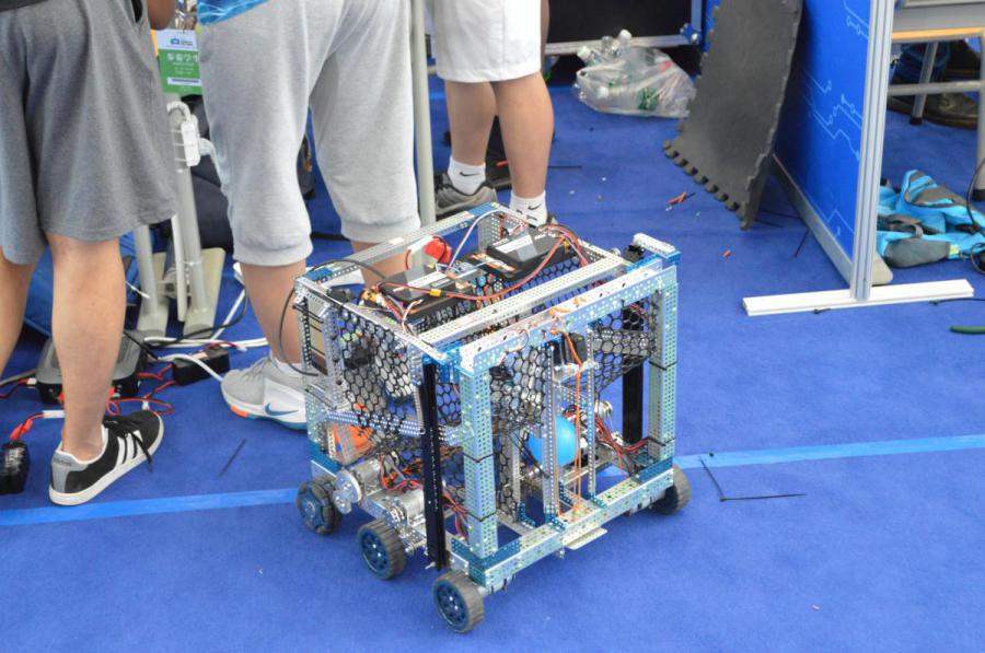 Iskolánk robotika csapata a WARC 2018 nemzetközi versenyen Kínában 2